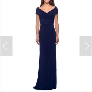 👑La Femme Off-Shoulder V-Neck Floor Length Sheath Jersey Gown in Navy